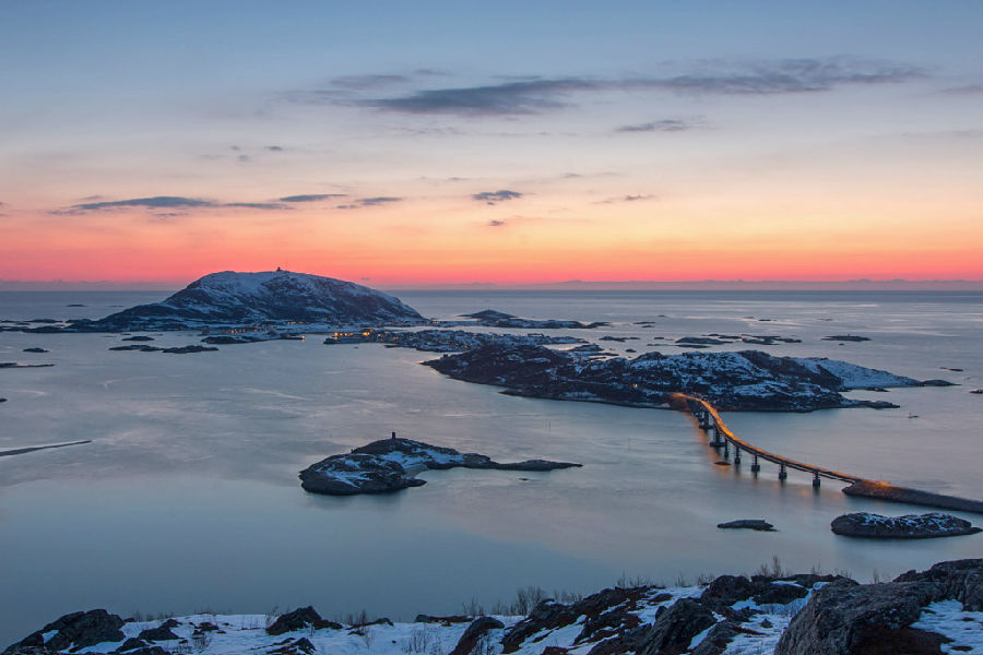 Norwegian islands may "abandon time".jpg
