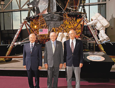 宇航员庆祝阿波罗号登月50周年.jpg