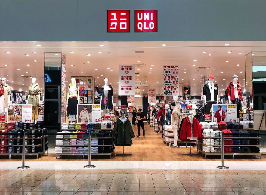 Uniqlo can’t recruit people and offers sky-high salaries to attract young people.jpg