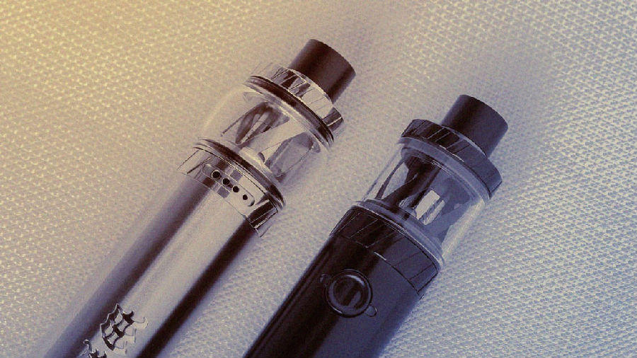 The first death caused by e-cigarette.jpg