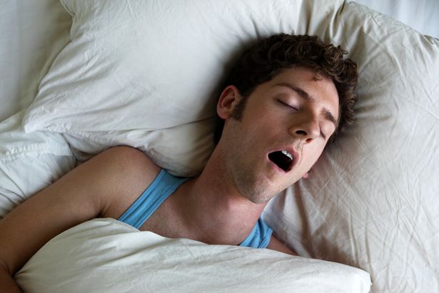 研究表明,同床共枕的另一半打呼噜或有害你的健康.jpg