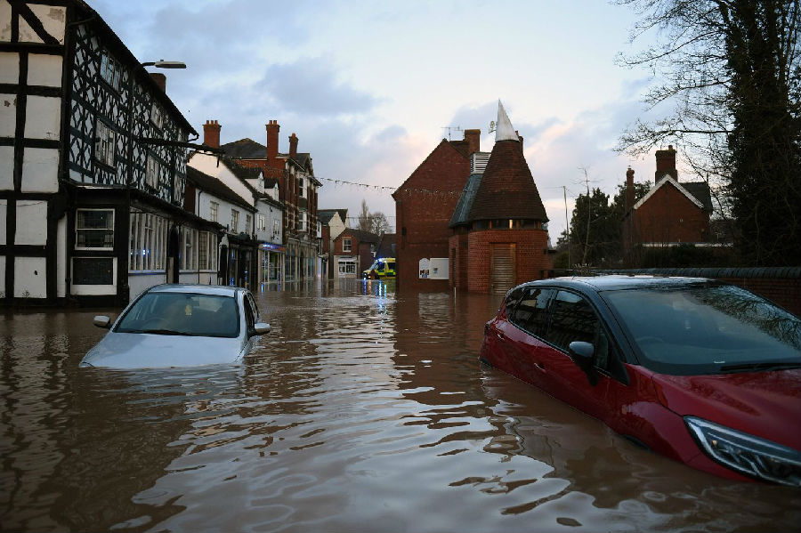 Britain encountered a historic storm.jpg