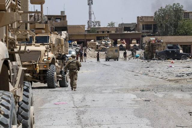 国际联军撤离伊拉克军事基地.jpeg