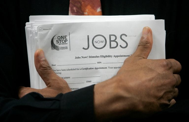 Globally reduced 400 million full-time jobs in the second quarter.jpg