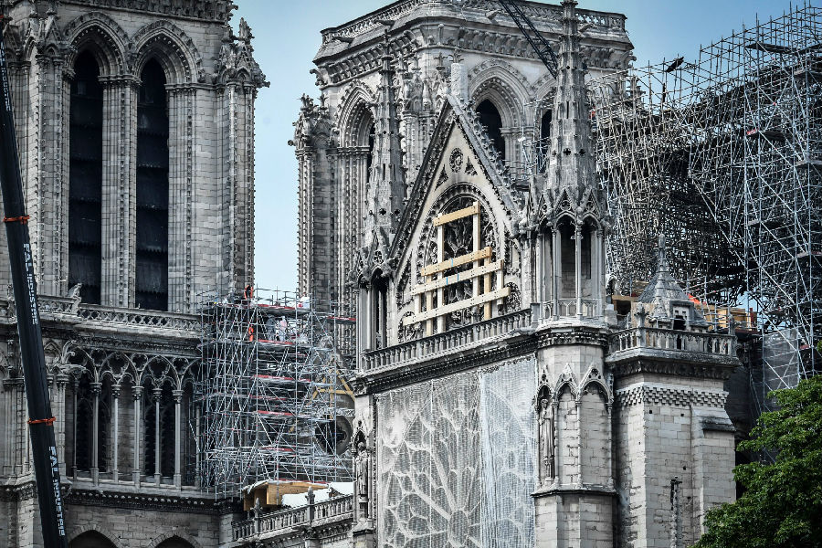 巴黎圣母院塔尖将按原样重建.jpg