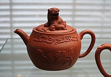 220px-Teapot,_Meissen,_c._1710,_reddish_brown_Bottger_stoneware_-_Germanisches_Nationalmuseum_-_Nuremberg,_Germany_-_DSC02620.jpg