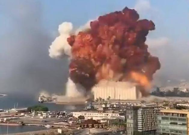 黎巴嫩首都大爆炸.jpeg