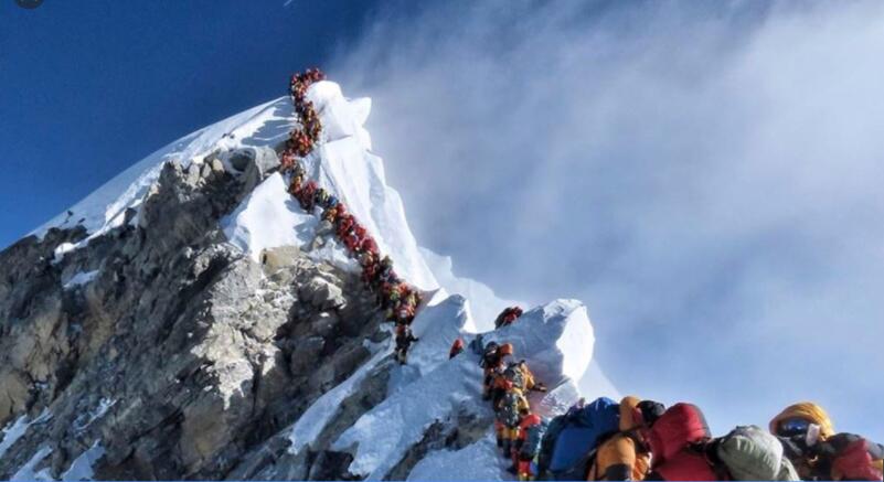 研究称珠峰登顶成功率是过去的两倍.jpg