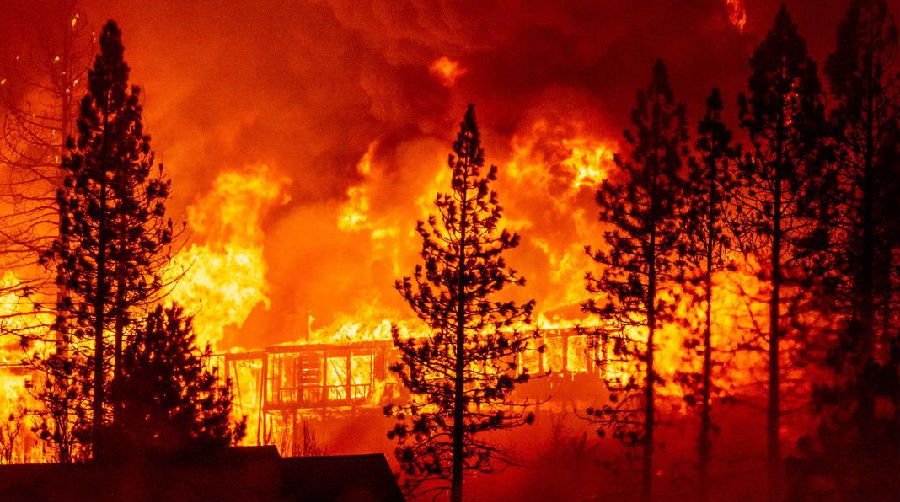 Fire spreads in California.jpg
