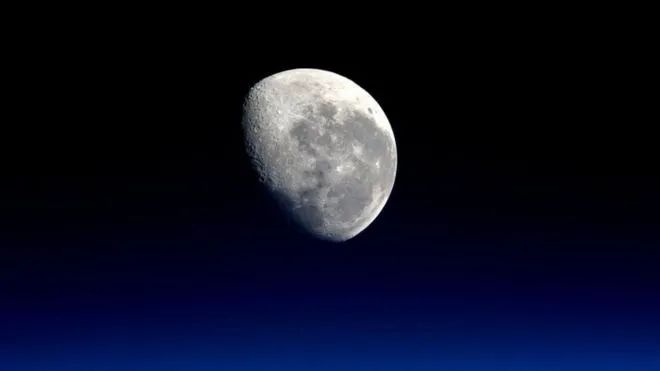 NASA寻私企开采月球资源.jpeg