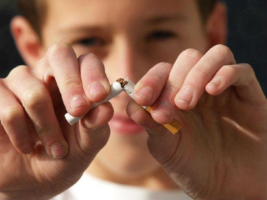 世卫组织戒烟直接影响健康状况.jpg