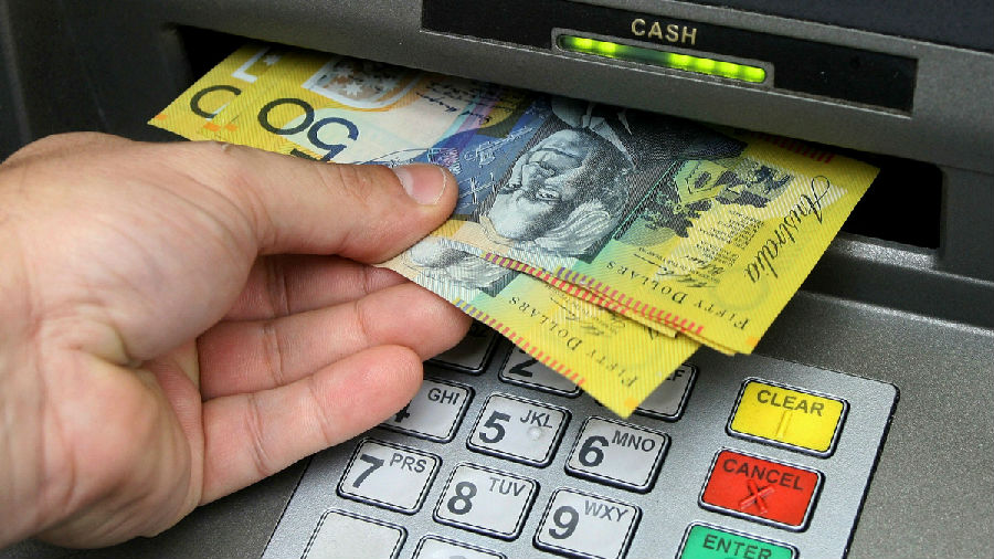 The new crown virus can survive on banknotes and mobile phone screens for 28 days.jpg