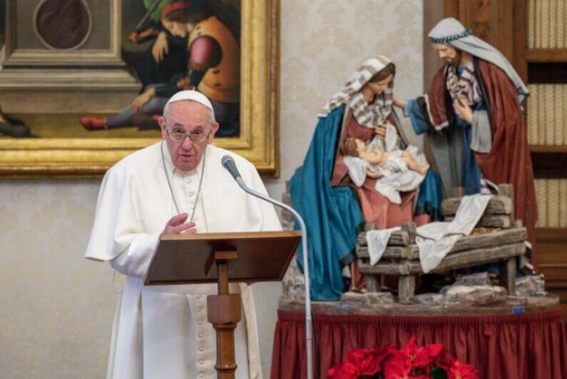 教皇允许女性在教会中担任更多角色.jpg
