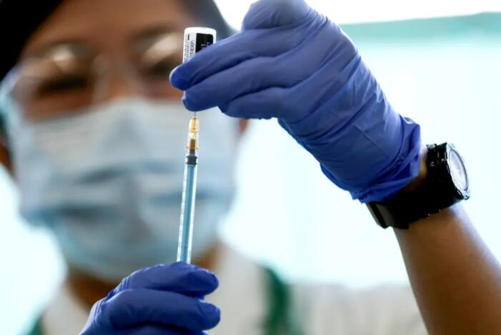 美国拟批准12-15岁青少年接种辉瑞疫苗.jpg