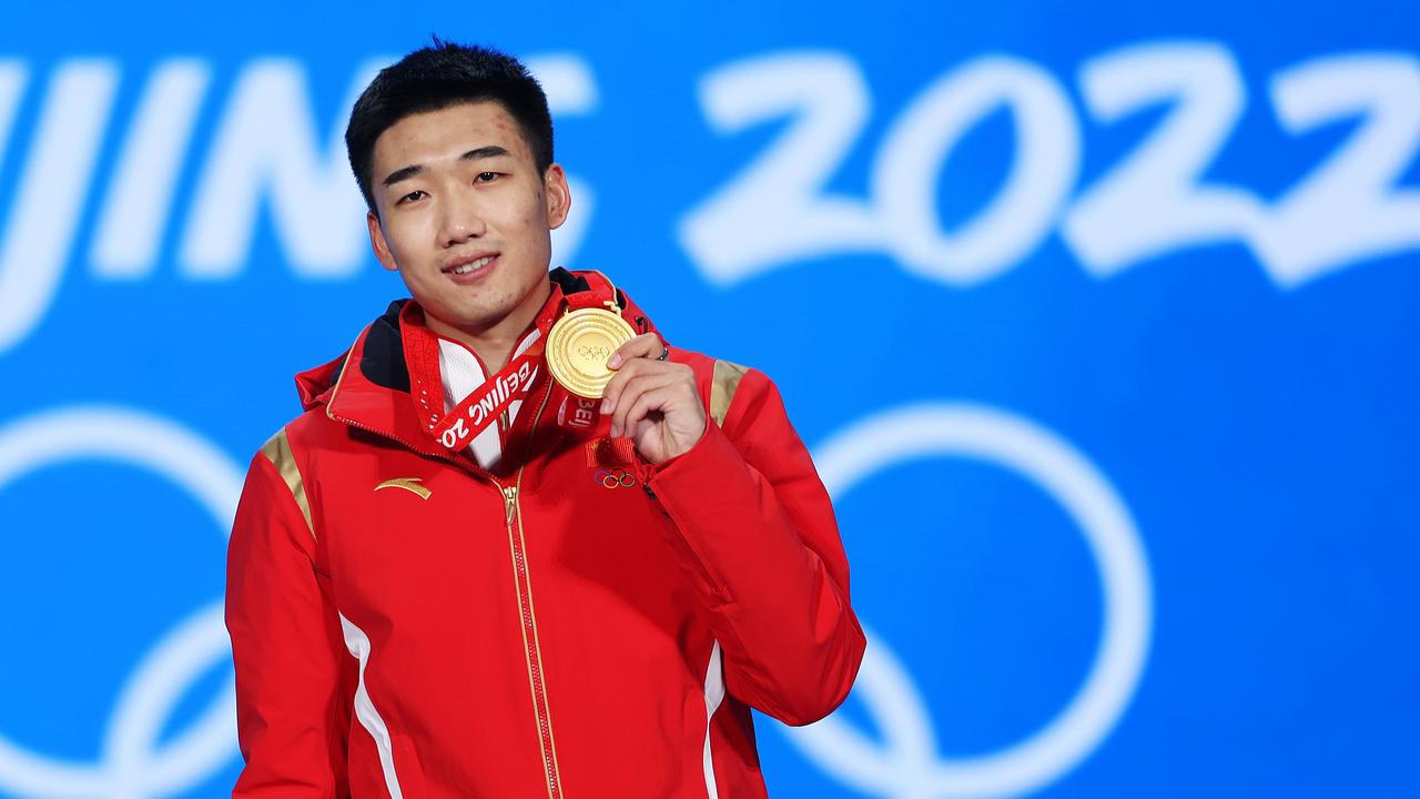 高亭宇破奥运纪录 夺得速度滑冰男子500米金牌