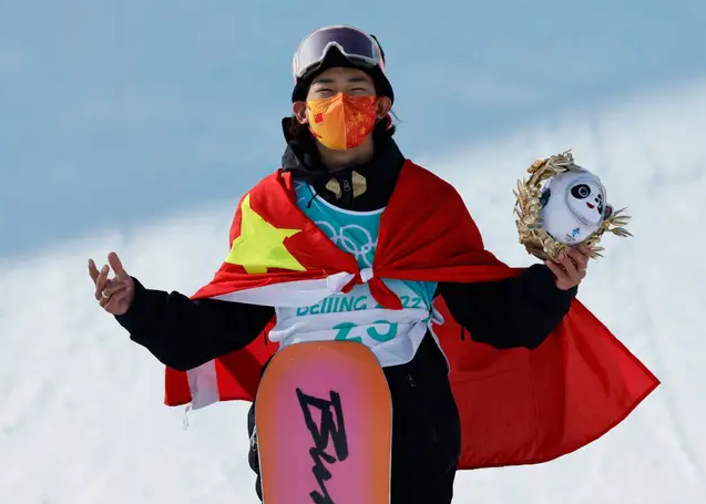 创造历史! 苏翊鸣成为中国最年轻冬奥冠军