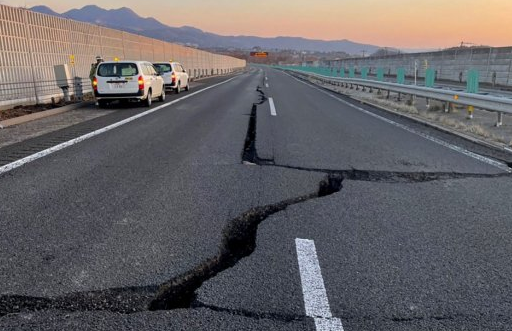 日本福岛县附近海域发生7.4级地震