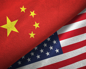 AdobeStock-248929405-China+US+Flag.jpg