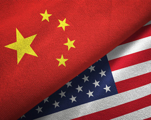 AdobeStock-248929405-China+US+Flag.jpg